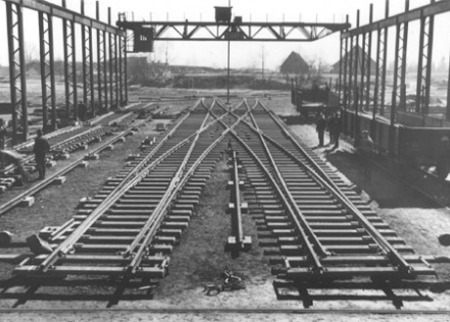voestalpine Railway Systems history - Scissors crossover with double slip