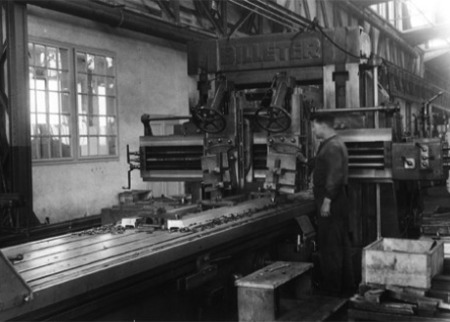 voestalpine Railway Systems history - Planning machine for switch blades 1941